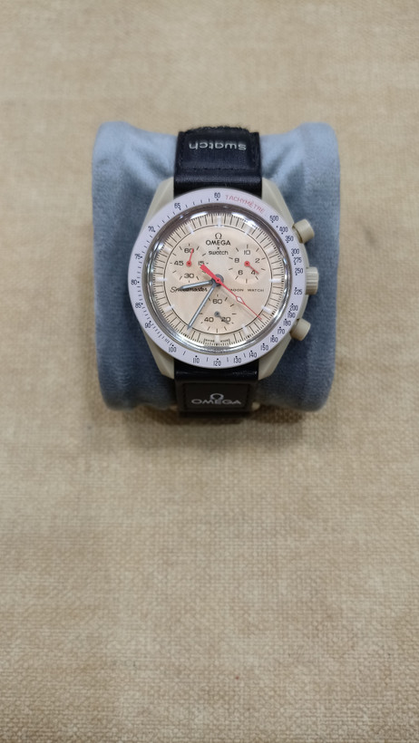 ساعت مردانه امگاسواچ بندپرزنتی صفحه کرمی