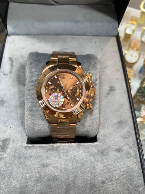 رنگ قاب و بند رزگلد و صفحه رزگلد